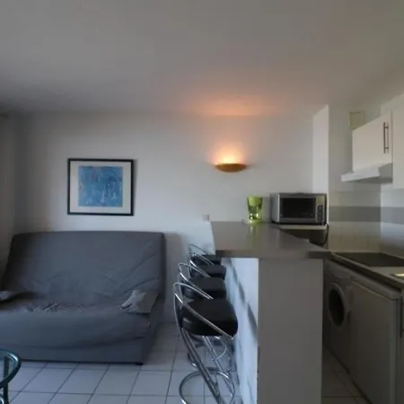 Sete, 2 Pieces, 6 Personnes - Fr-1-472a-30 Apartment *